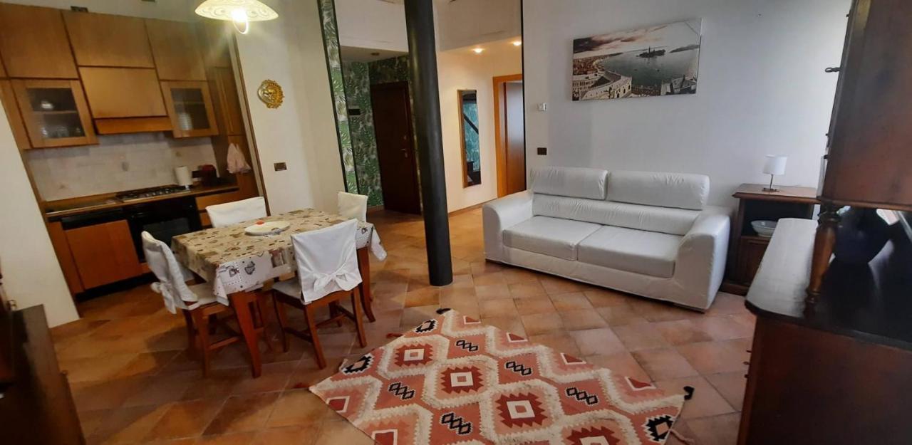 Sarika House Mestre Exterior foto